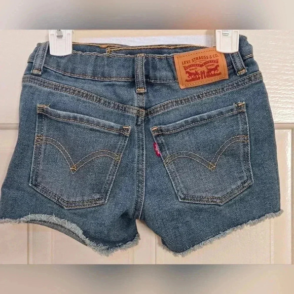 Kids levi girlfriend style denim shorts size 7 - Picture 2 of 9